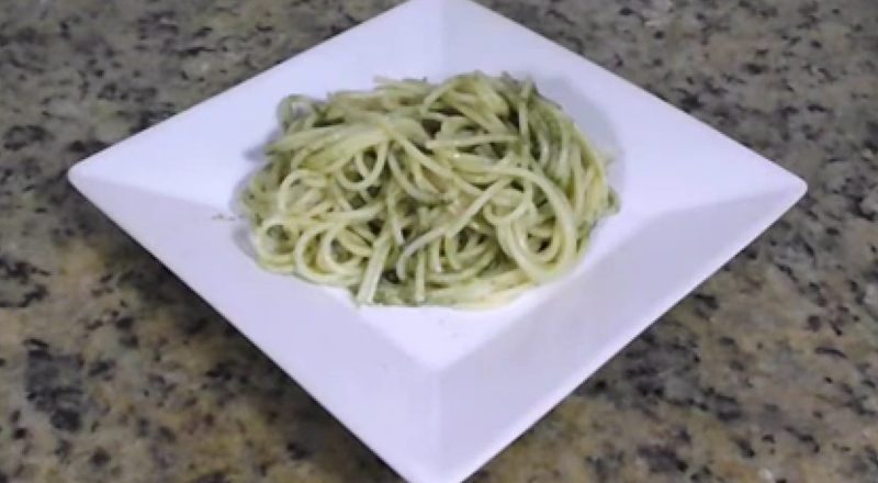 espaguete ao pesto