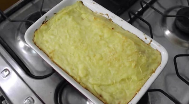 escondidinho de calabresa